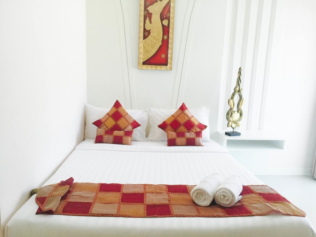 J Sweet Dream Boutique Hotel Phuket Patong Exteriör bild