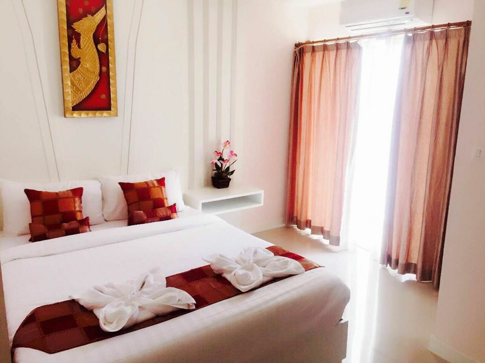 J Sweet Dream Boutique Hotel Phuket Patong Exteriör bild
