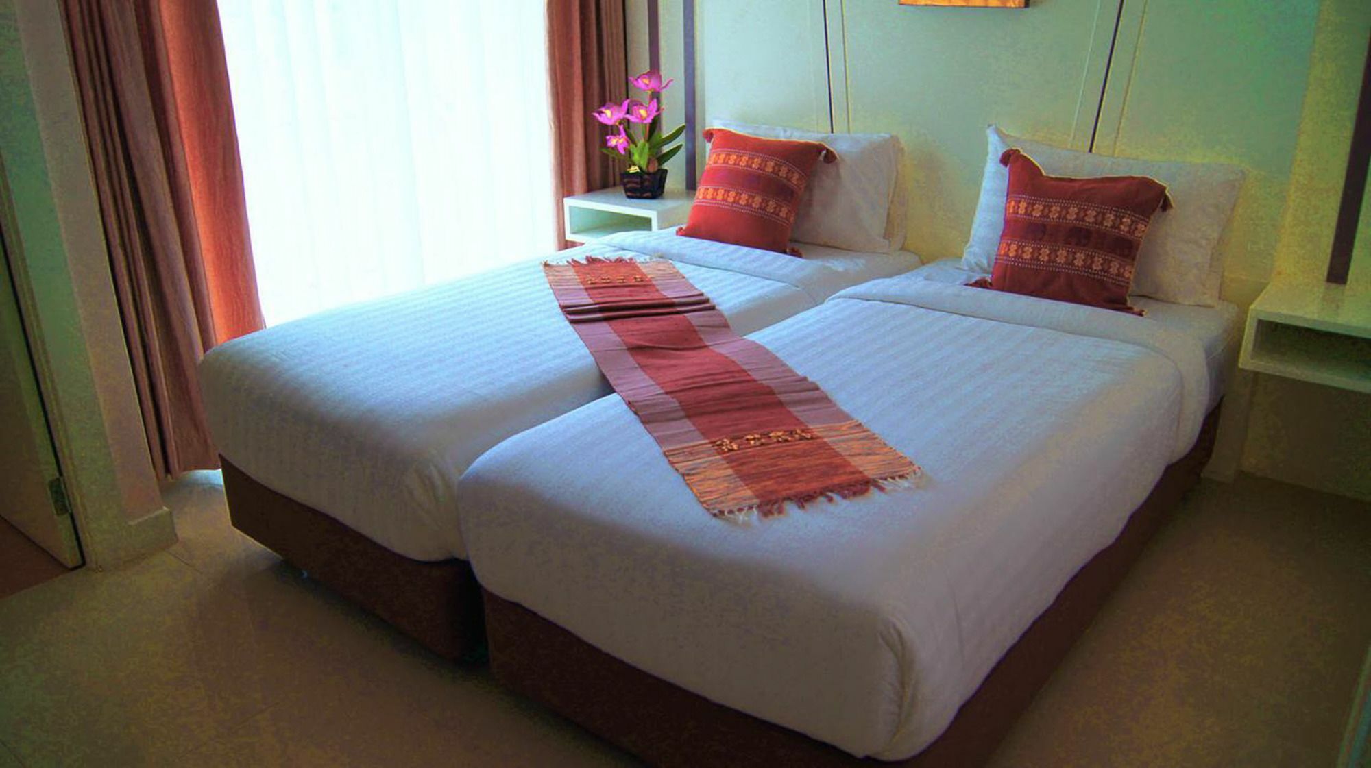 J Sweet Dream Boutique Hotel Phuket Patong Exteriör bild