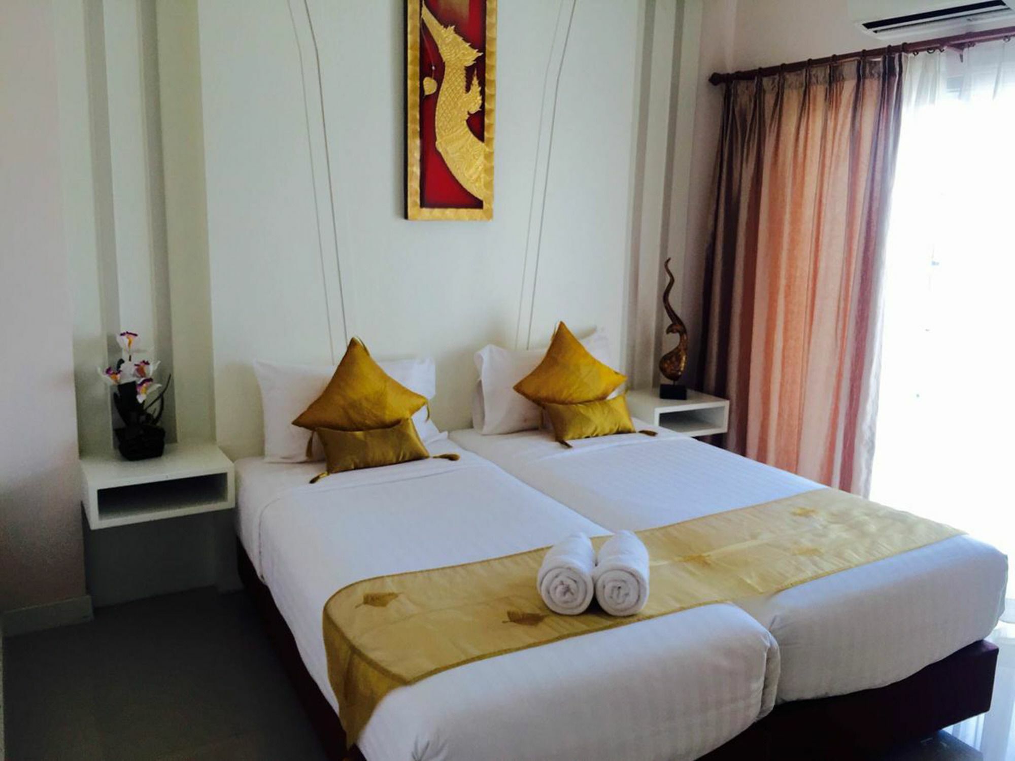 J Sweet Dream Boutique Hotel Phuket Patong Exteriör bild